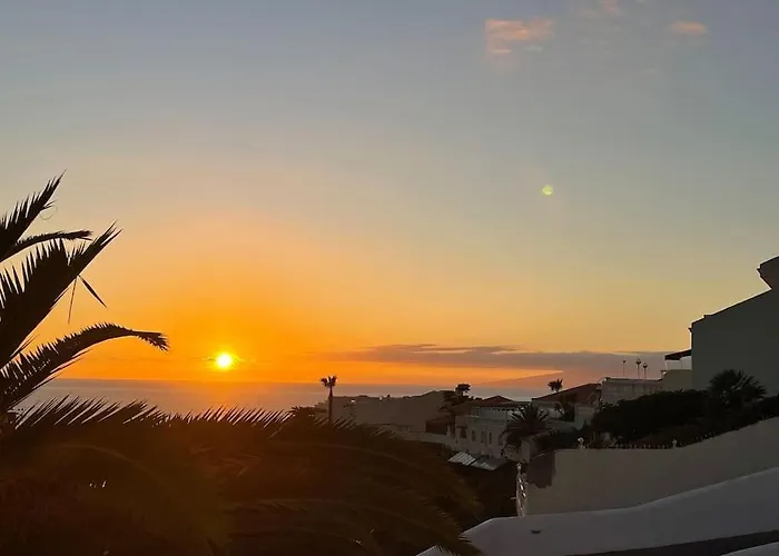 Dhanvantari En Adeje Paradise * プラヤ・パライソ